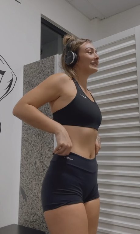 Gabi Gagliassi nudes model pics