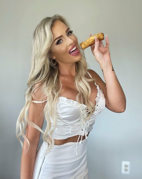 bitesbabe pretty model gallery