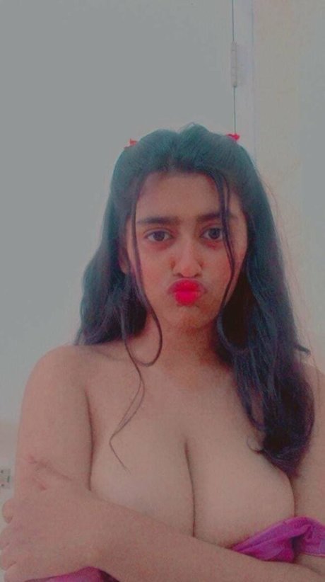 Sanjana Saba model nudes image
