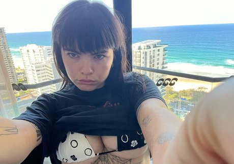 Benee pornstar exclusive image