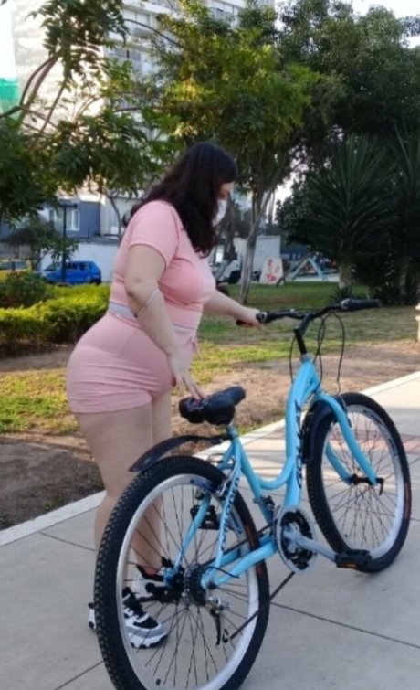 bellabellisim13 hd pornstar photo