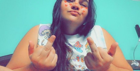 begformolly nude actress pics