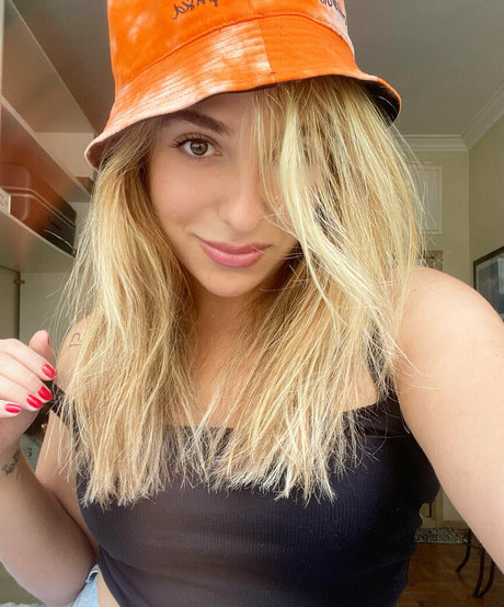 shemale outdoor onlyfans pornographic pictures