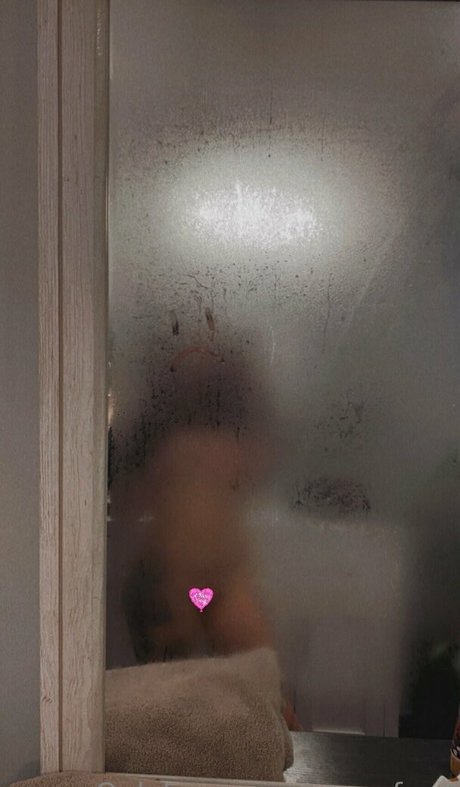 sugurfoxx adult star image