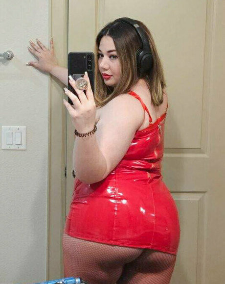 couchqueenie model best img