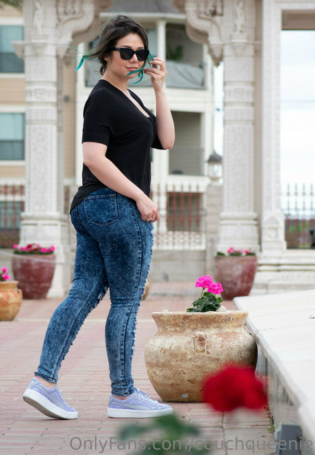 couchqueenie art pornstar galleries