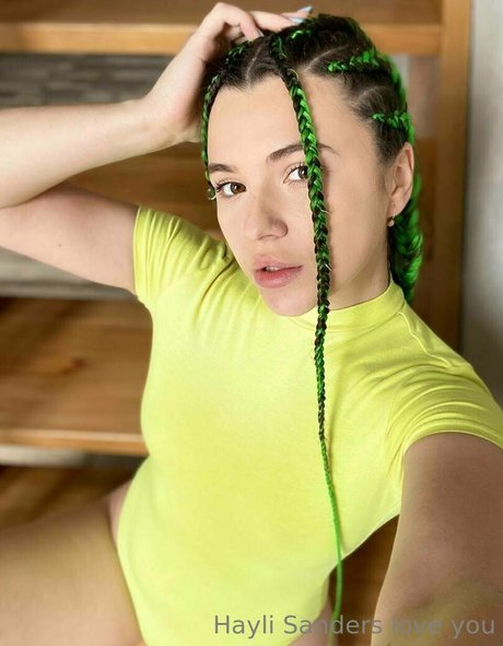 haylisandersfree naked model pics