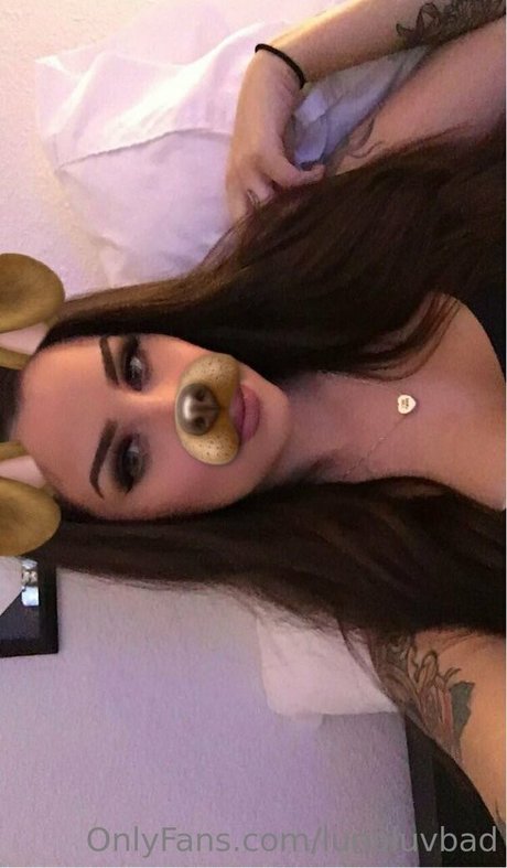 Lunaluvbad model sex pictures