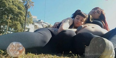 nude pregnant onlyfans nudes image