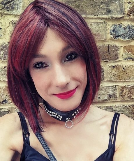 Jennifer London sexy actress pics