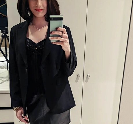 Jennifer London erotic pornstar images