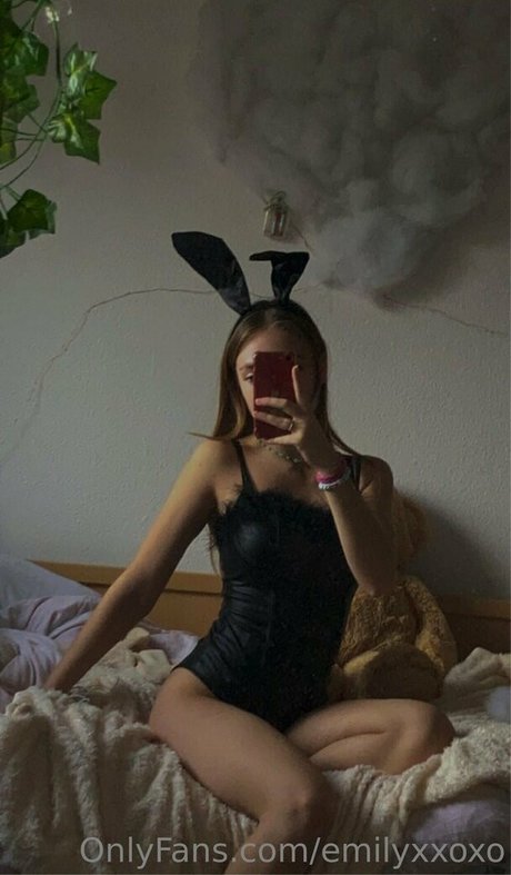 emilyxxoxo nude actress gallery