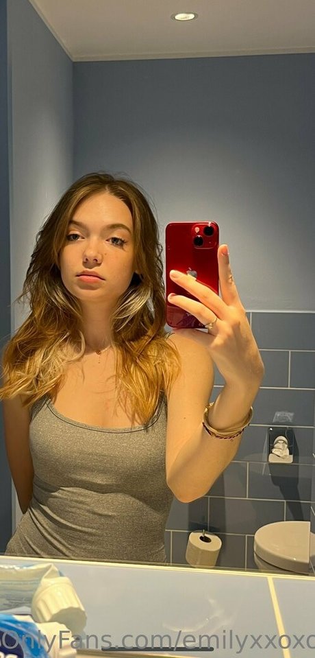 emilyxxoxo star porn img