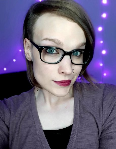 amaraveratrum model erotic pics