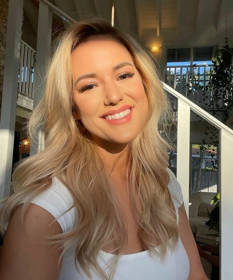 fansly onlyfans pornographic pic