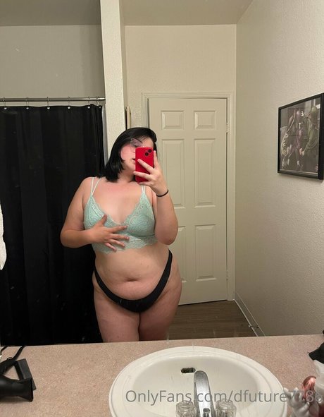 dfuture7786 best model picture