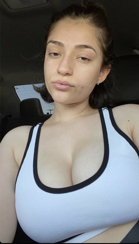 Spanishbbylove model hot images