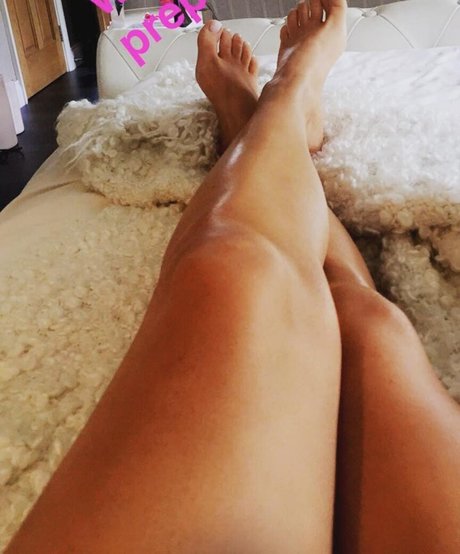 ebony smoking onlyfans nude pic