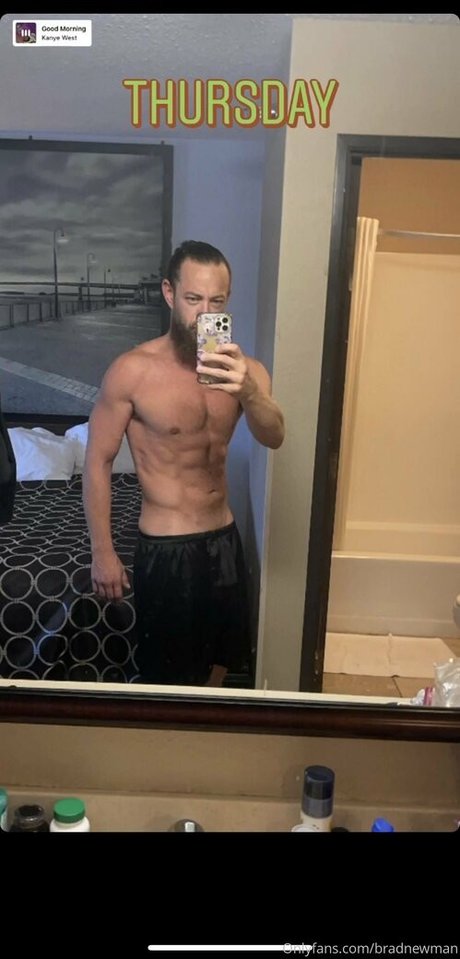 bradnewman nude model pic