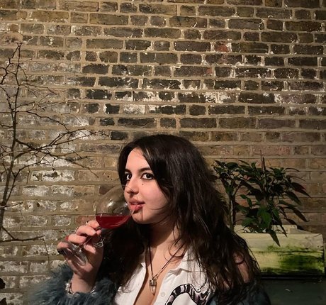 Maddy Adderley sexy star pictures