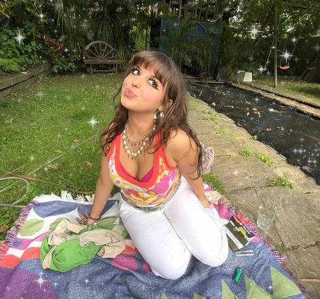 Maddy Adderley free model photos