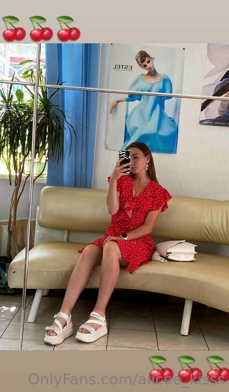 alicee kisss hot model images