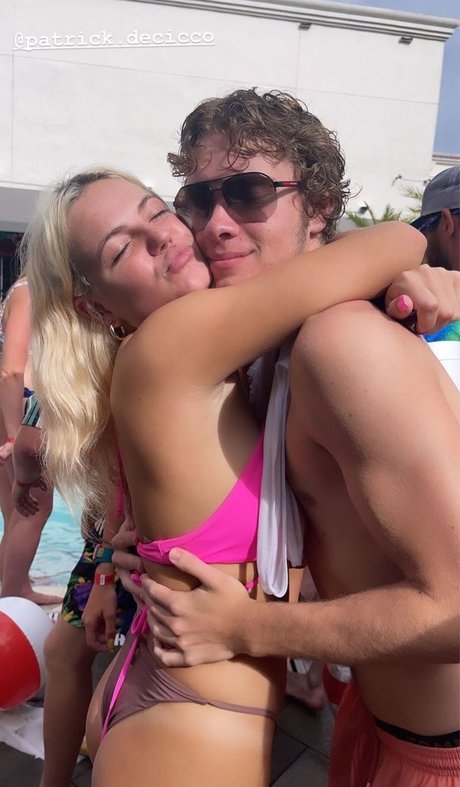 Kyla Deaver model beautiful picture