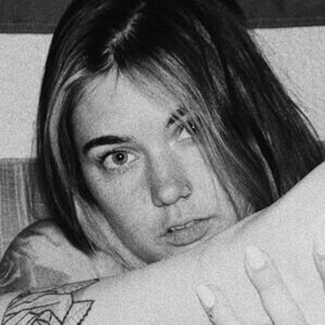 Fenix Sun nude star image