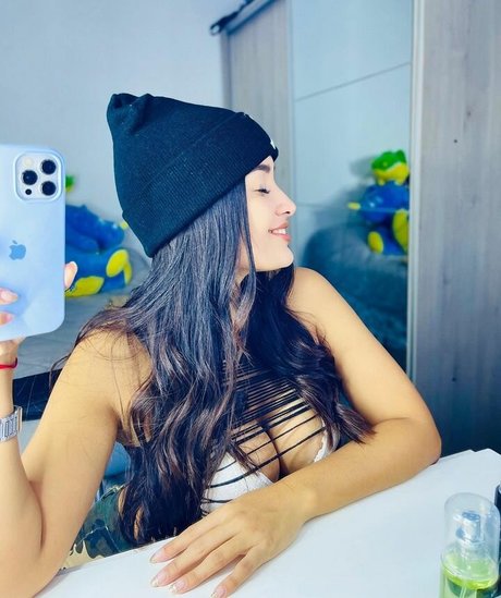 Seleneitor star xxx photo