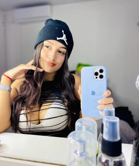 Seleneitor pornstar picture