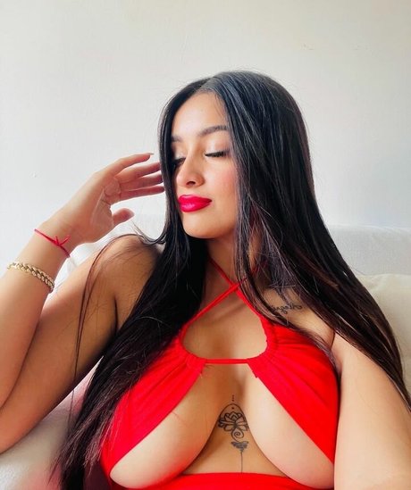 Seleneitor nice actress img