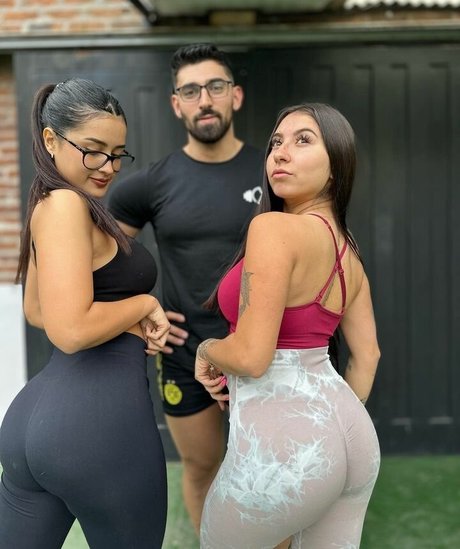 pregnant threesome onlyfans nudes images