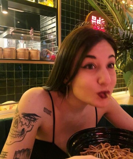 Raquel Tamborino hot star pictures