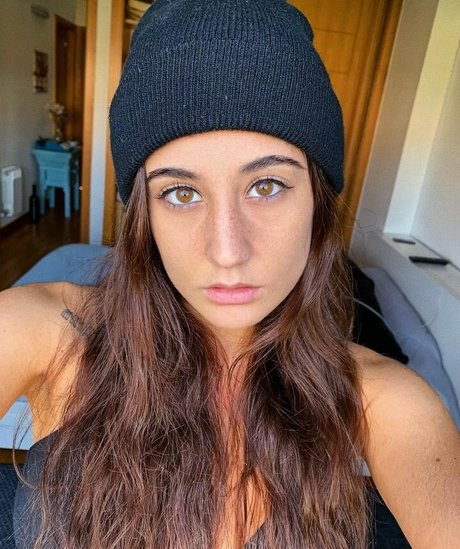 Raquel Tamborino adult model pic