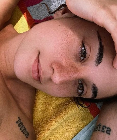 Raquel Tamborino art model gallery