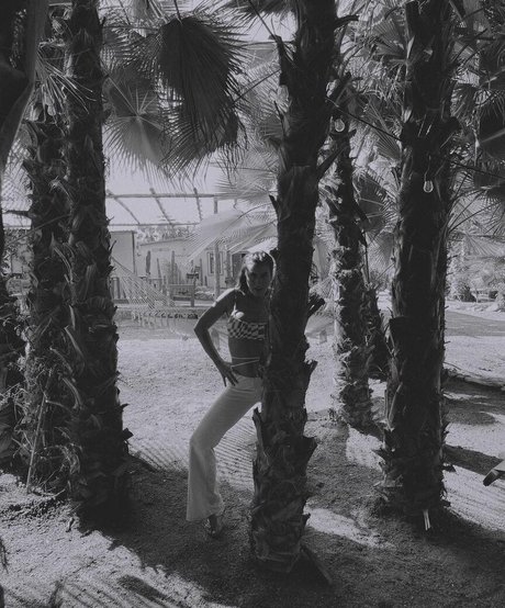 paulagonu pretty pornstar image