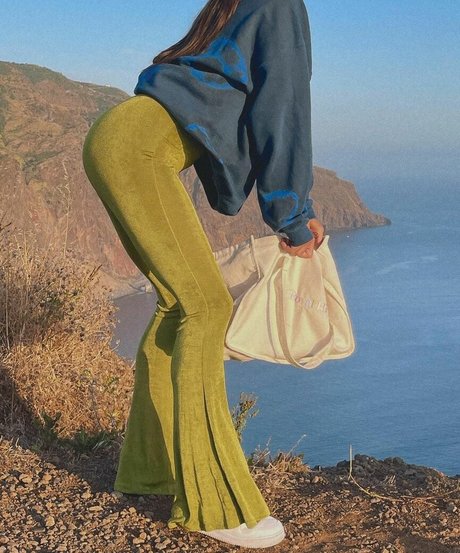 paulagonu art pornstar photo