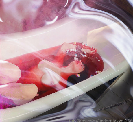 laylamixxxel666 pornstar pretty pics