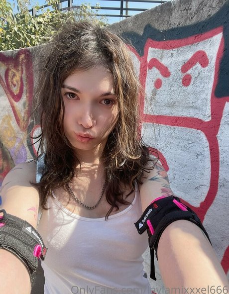 laylamixxxel666 model hot galleries