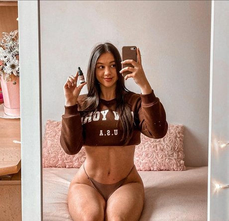 Lucia Mikusova naked star gallery