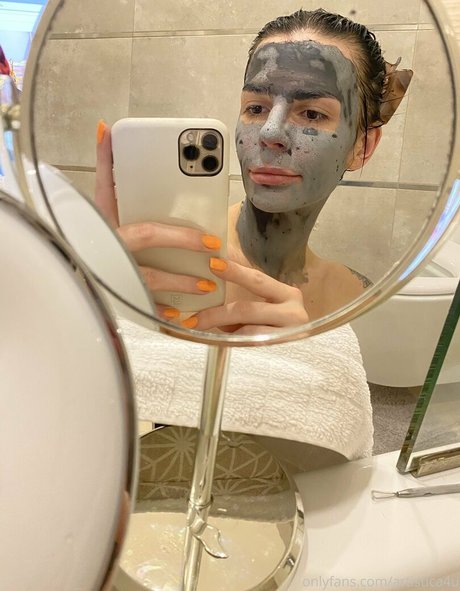 artease model images