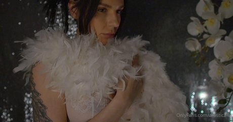 artease naked model gallery