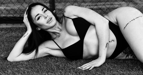 renataxx19 porn model photos