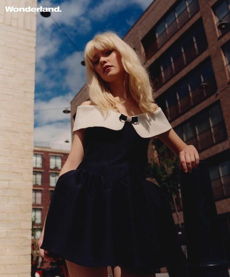 Maisie Peters perfect actress pic