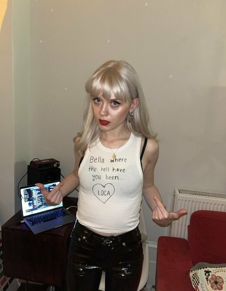 Maisie Peters top model pictures