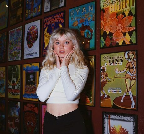 Maisie Peters best star archive