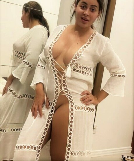 Bella Menezes sex actress image