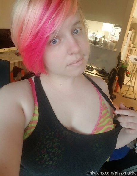 piggynukka model pretty img