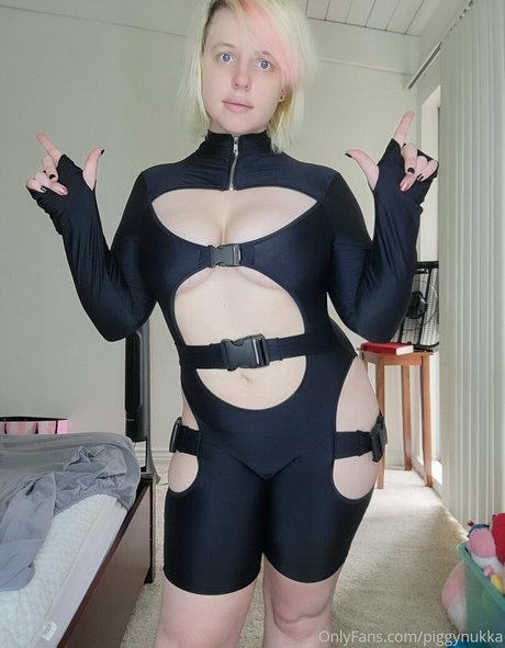 piggynukka free actress picture