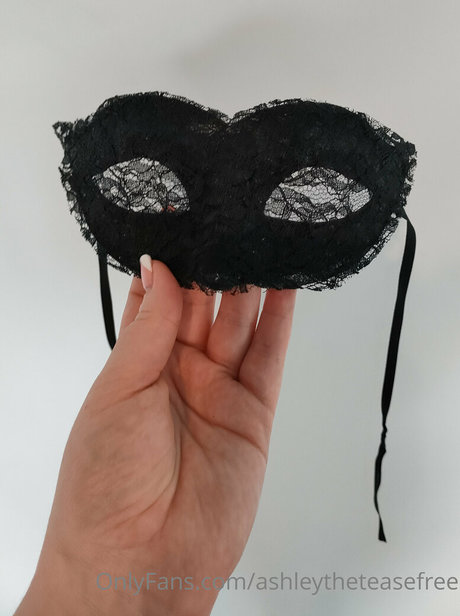 ashleytheteasefree model pornographic pic